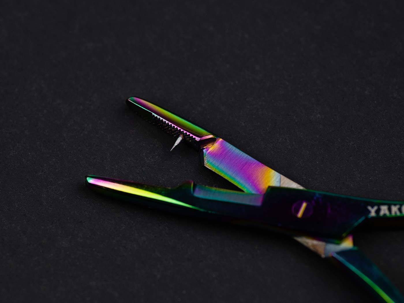 Titanium-Finished Scissor Clamp Forceps