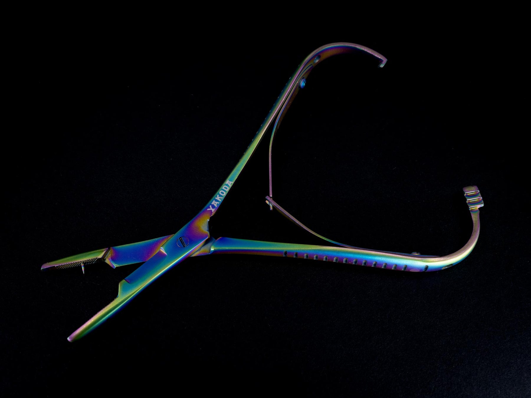 Titanium-Finished Scissor Clamp Forceps