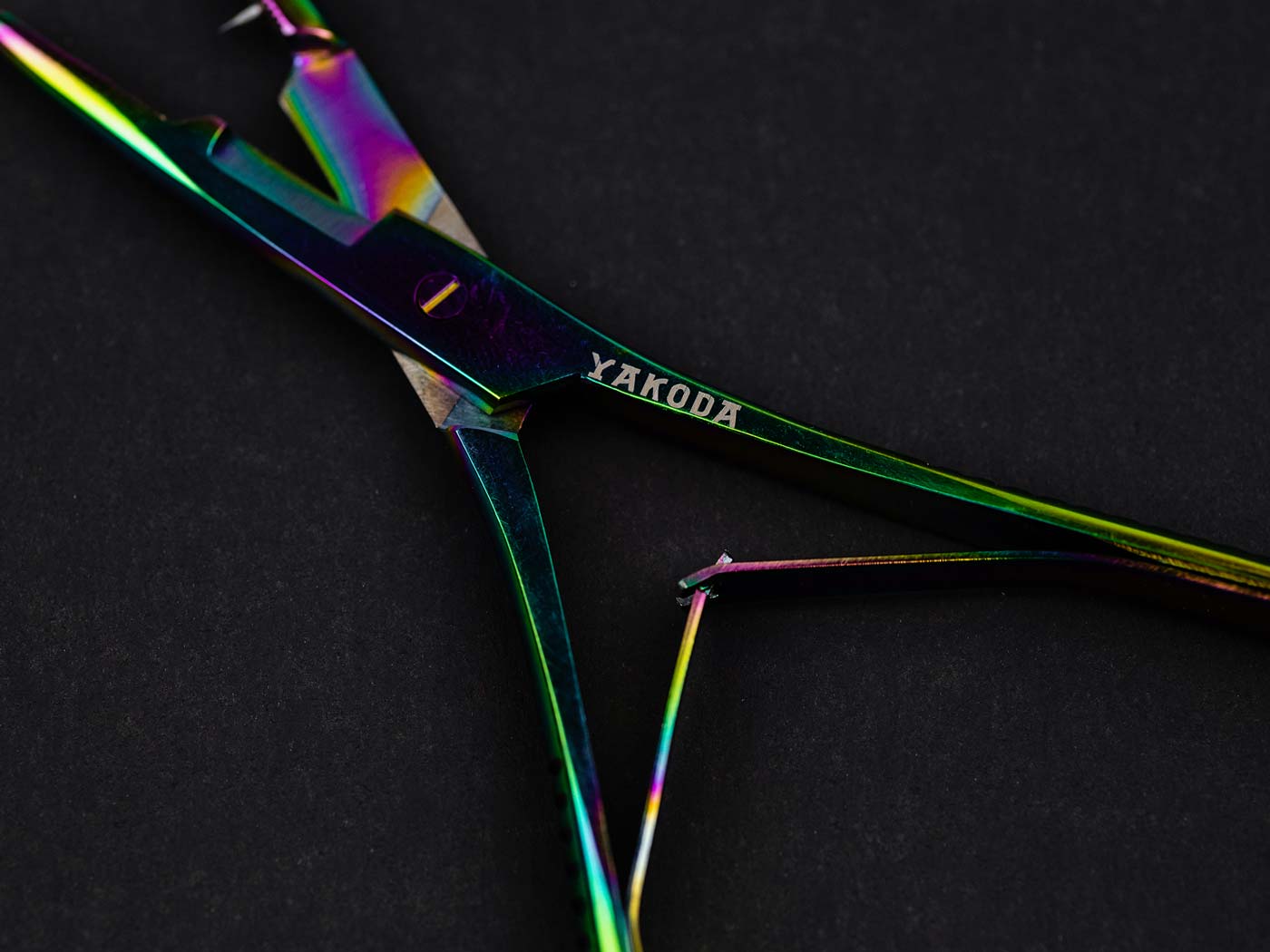 Titanium-Finished Scissor Clamp Forceps